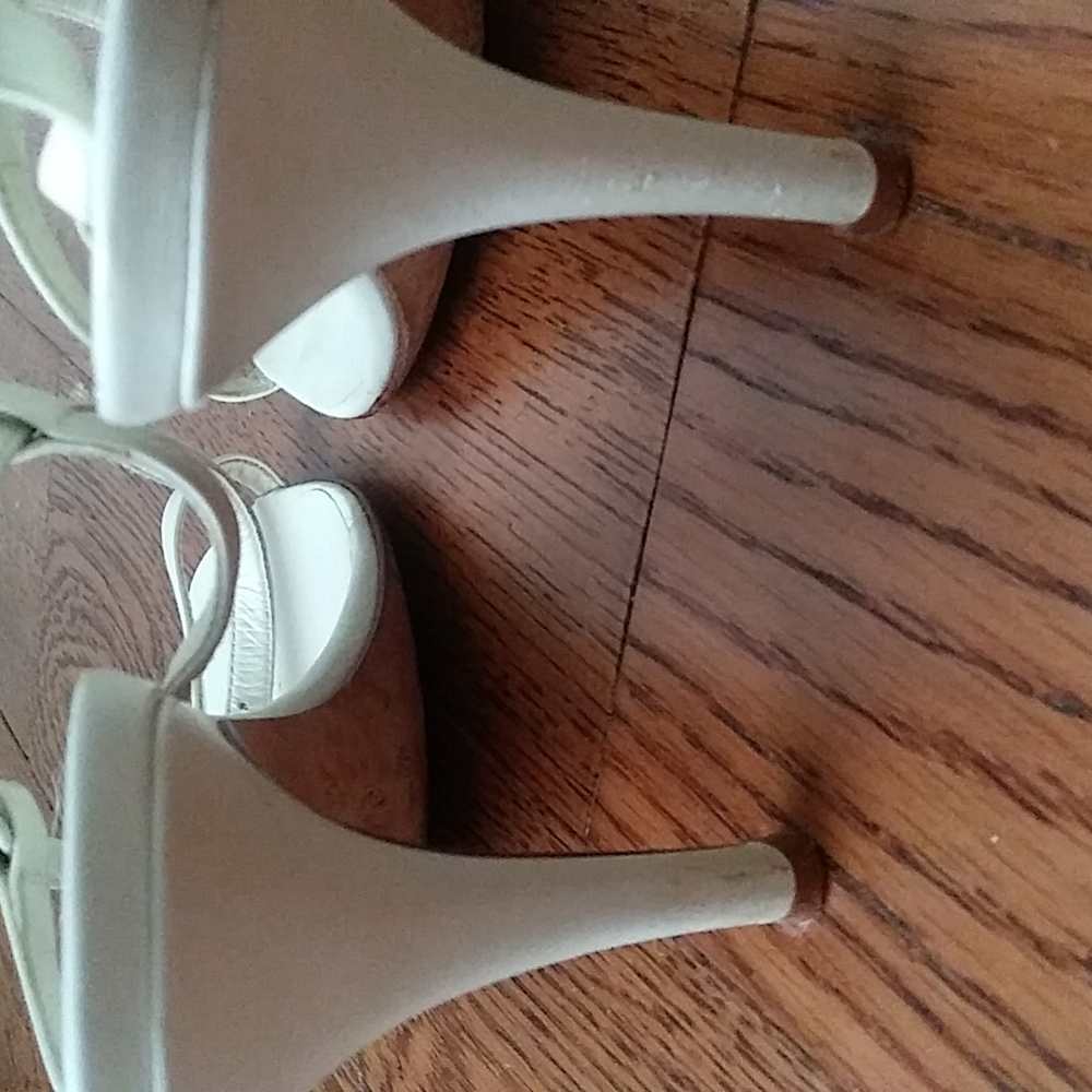 Manolo Blahnik white sandals 37.5 - Picture 7 of 7